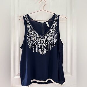 Xhiliration sleeveless blouse